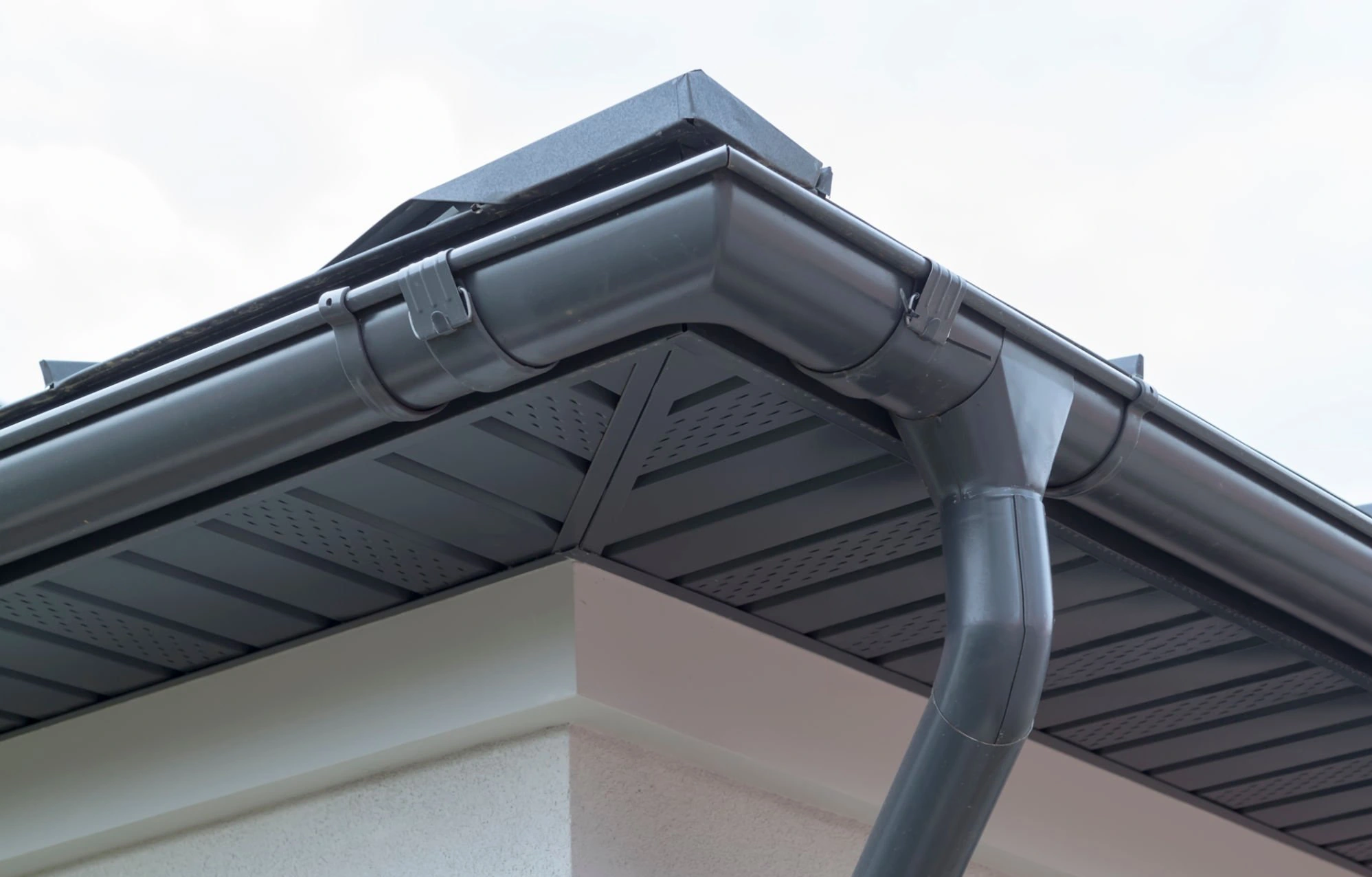 Roofline gutter project detail
