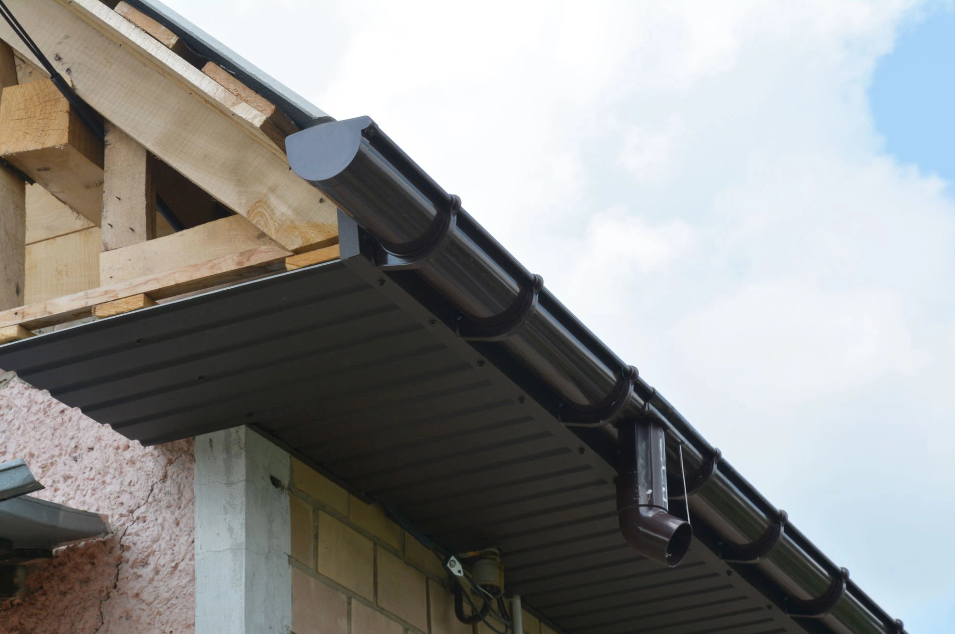 Gutter system exterior project detail